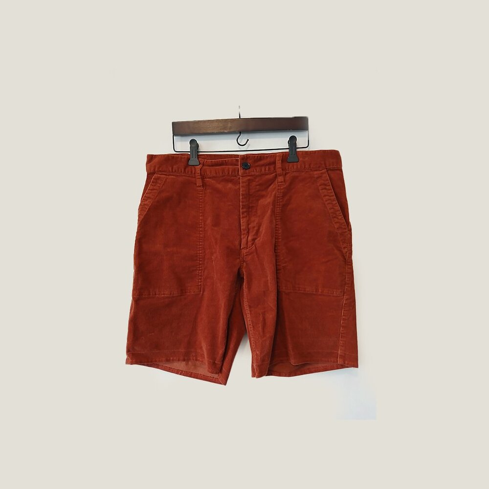 TAYLOR STITCH - Orange corduroy shorts - Sz 34